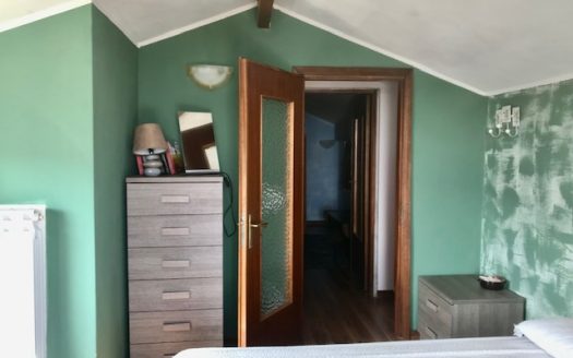 Pietrabruna – Casa Indipendente con giardino e con bellissima vista fino al mare
