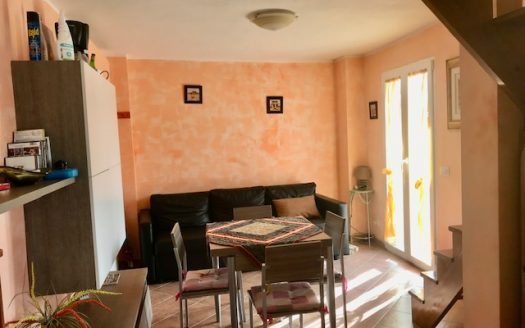 Pietrabruna – Casa Indipendente con giardino e con bellissima vista fino al mare